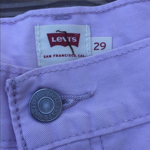 SOLD 💲NWT Levi’s pinkish light purple cuffed shorts - Picture 2 of 6